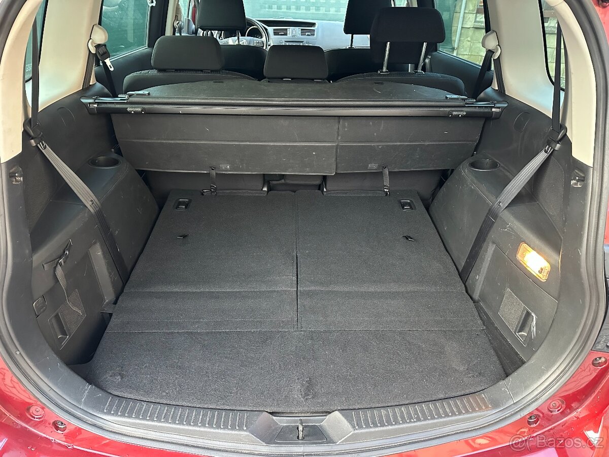 Mazda 5 2.0 110kW 2012 119473km 7míst - 6