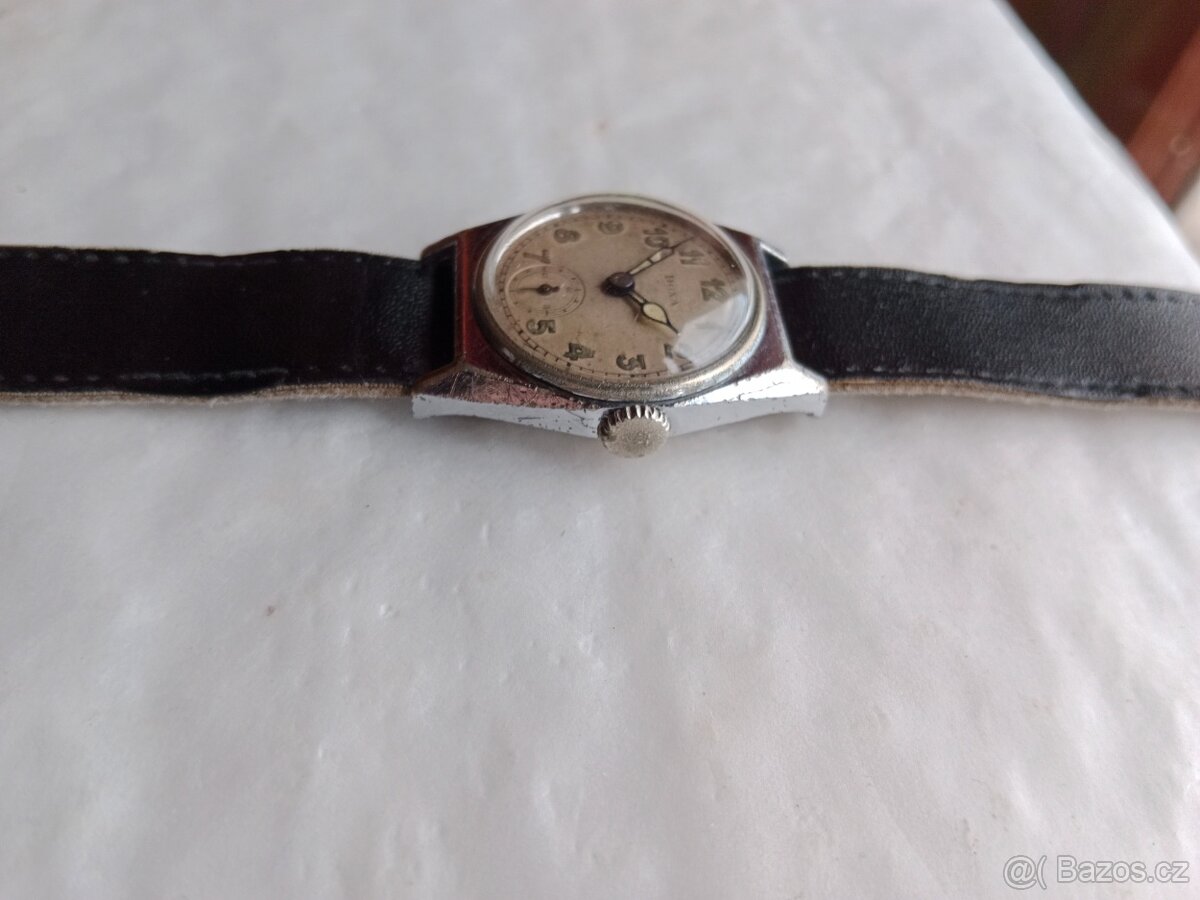 Staré funkční Swiss vojenské hodinky Doxa, - 6