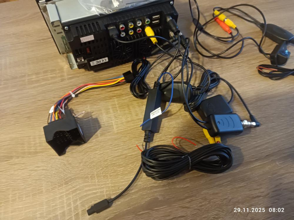 Prodám nové 4Core 2+32G autorádio WIFI GPS BT pro Ford - 6