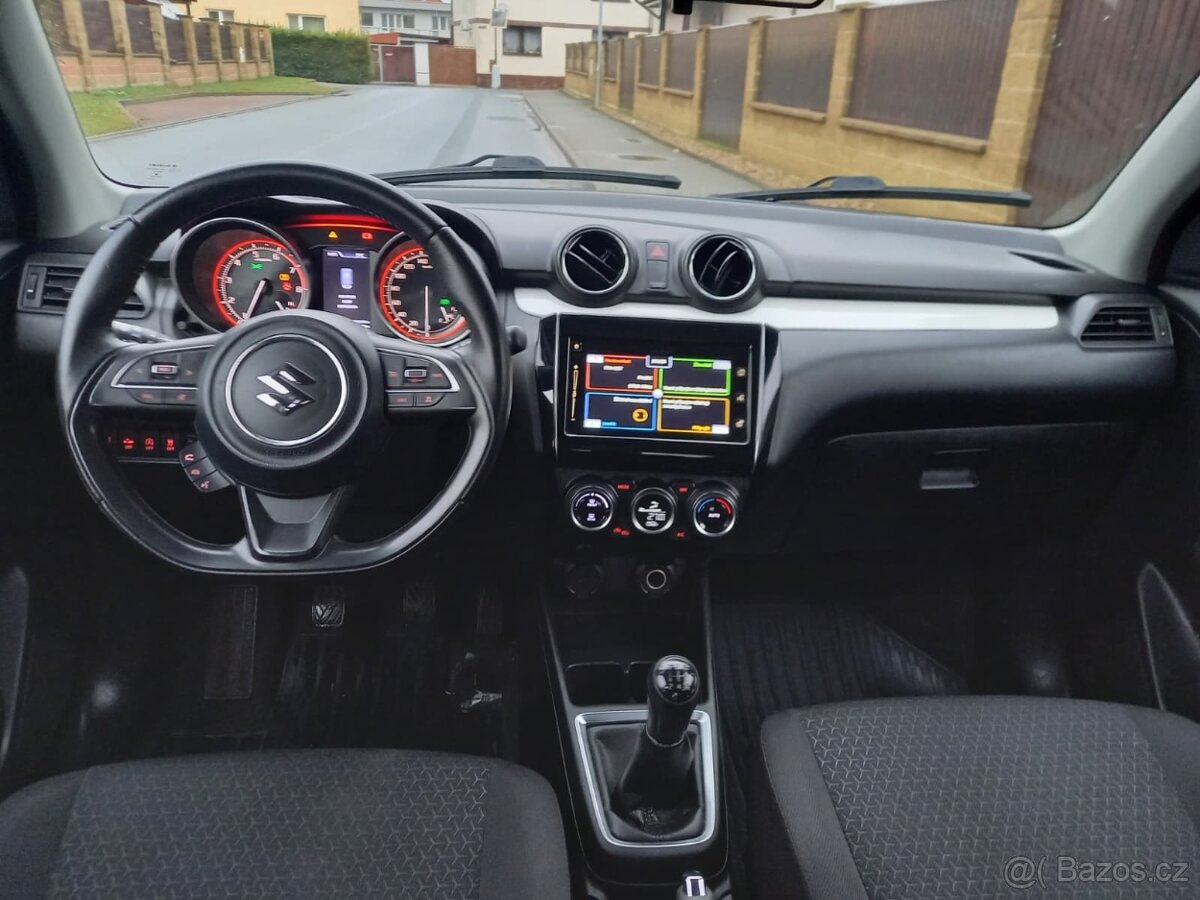 Suzuki Swift 1.0 BoosterJet SHVS, TOP Elegance, 2017, tažné - 6
