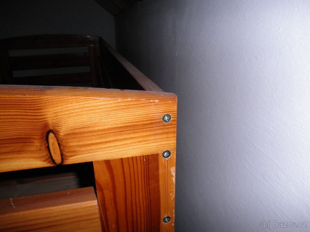 Postel masívní z modřínu. - 6