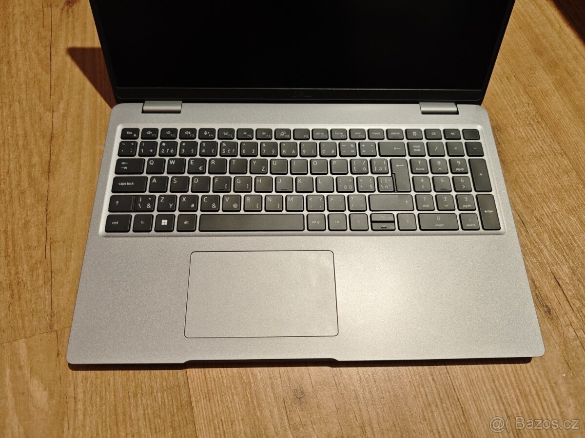 Dell Latitude 5540 i5-1335U 16GB 512GB záruka 9.1.2027 - 6