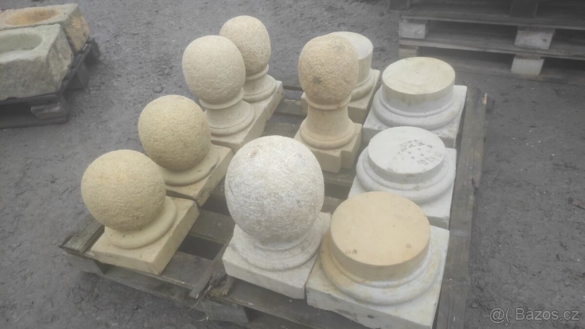 Kamenná koule s podstavcem, pískovcové ozdoby, 6 ks - 6