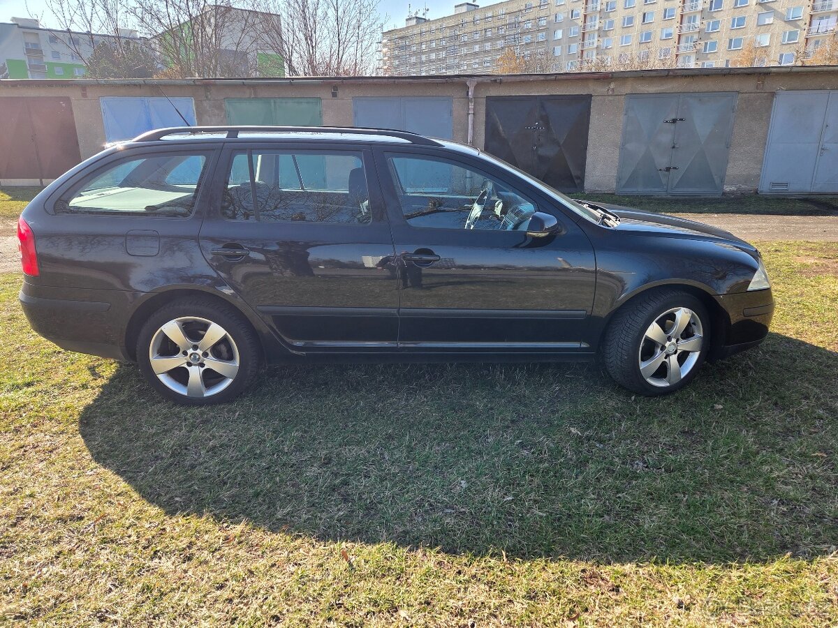 Škoda Octavia Elegance kombi - 6