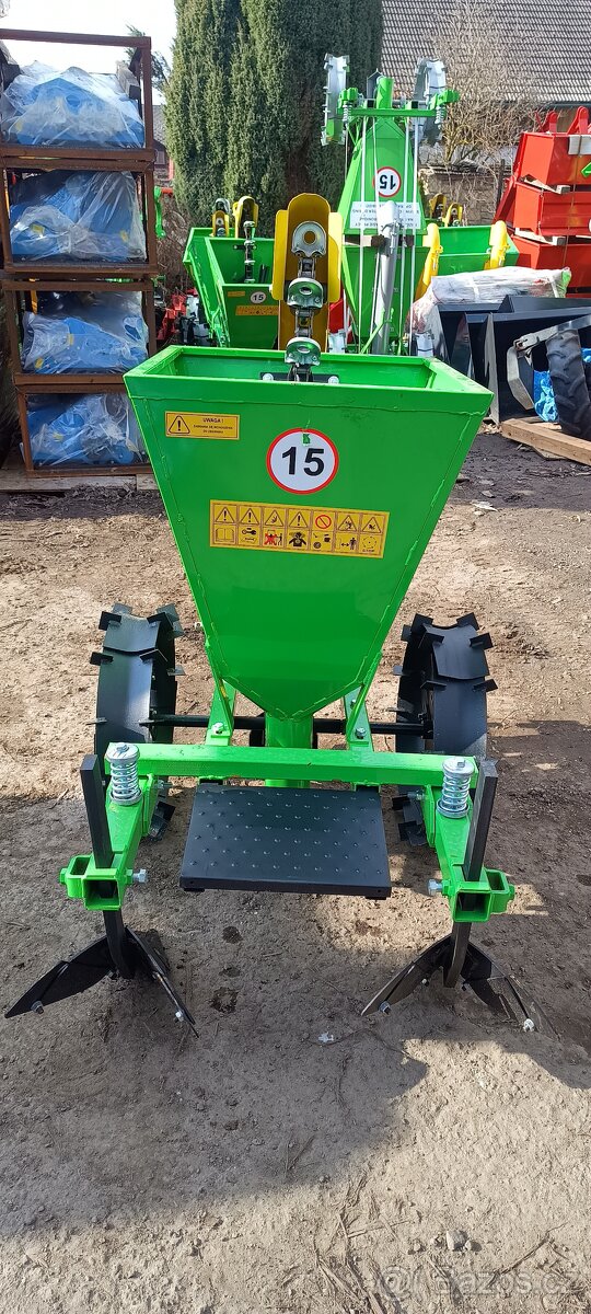 Sazeč brambor jednořádkový a dvouřádkový - 6