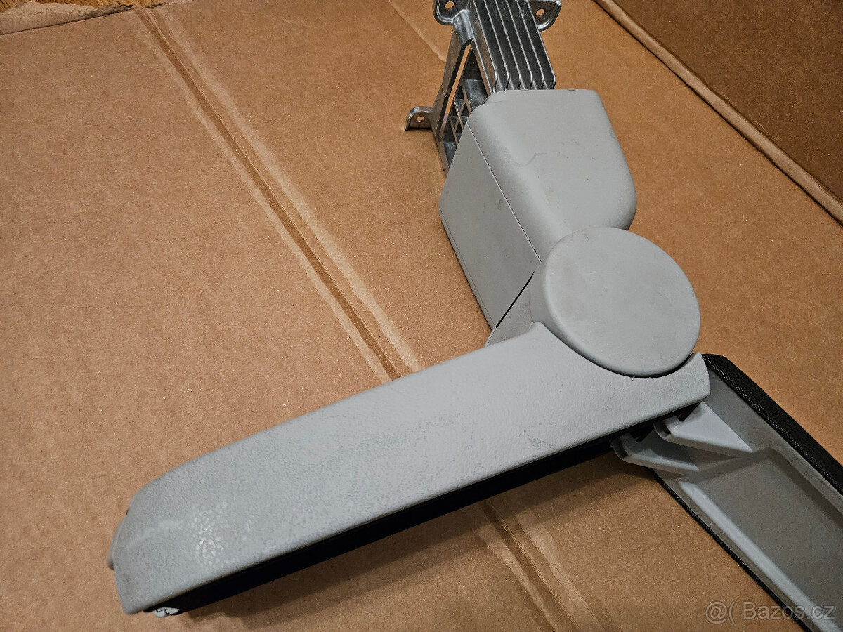 Škoda Fabia 2 Roomster loketní opěrka - 6