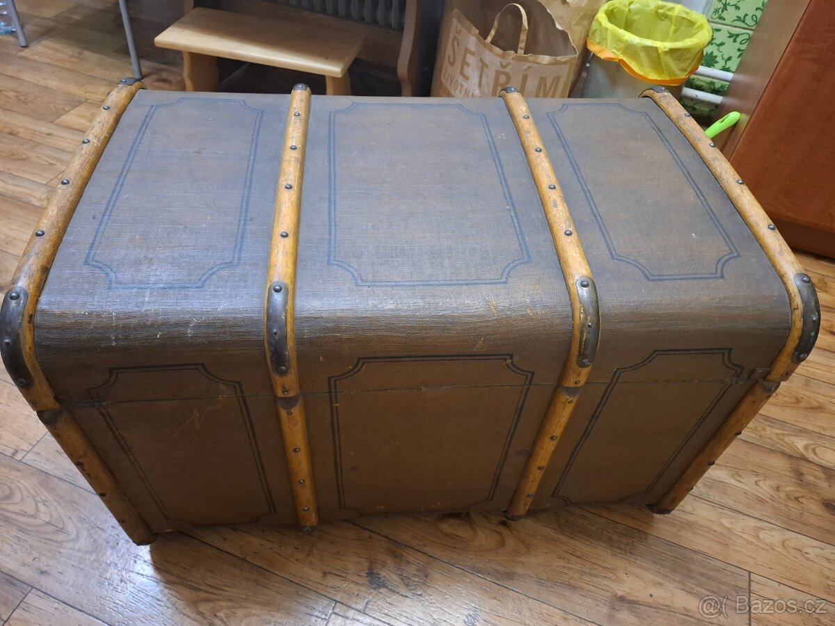 Starožitný lodní kufr - 6
