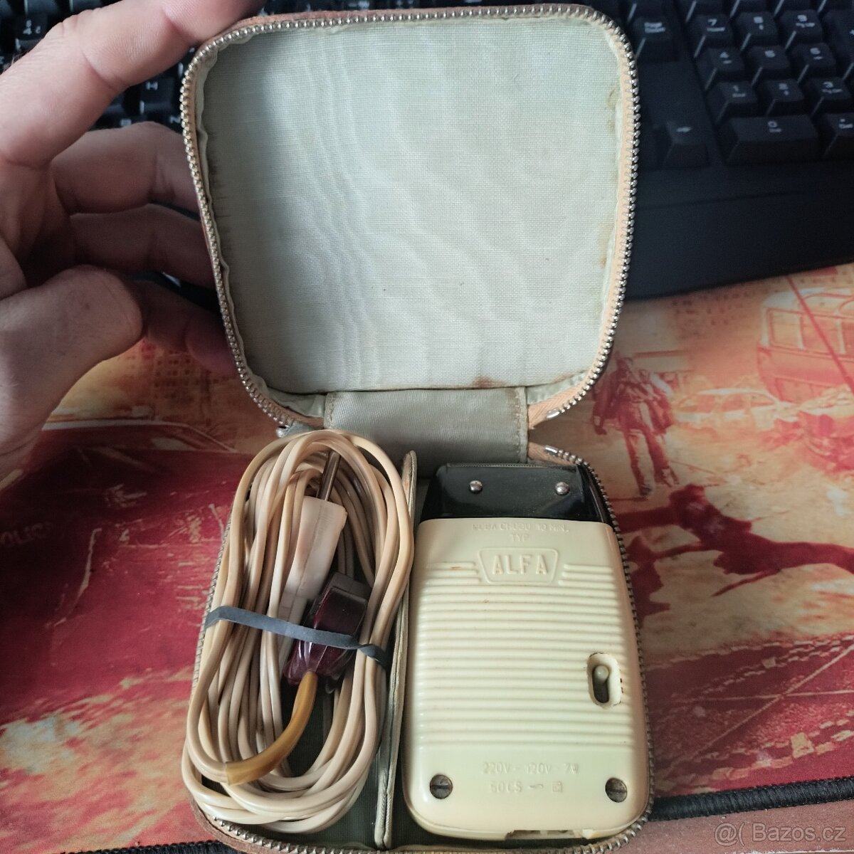 Prodám holící strojek - 6