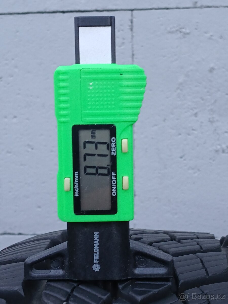 Zánovní zimní pneu Fulda 205/60/17 vzorek 8,5mm - 6