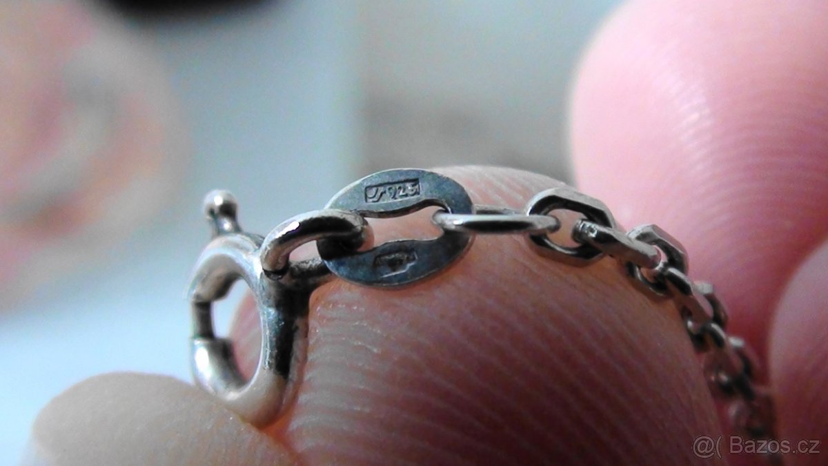 2 STŘÍBRNÉ ŘETÍZKY, 1 STŘÍBRNÝ PŘÍVĚSEK - PŮLMĚSÍC - 6