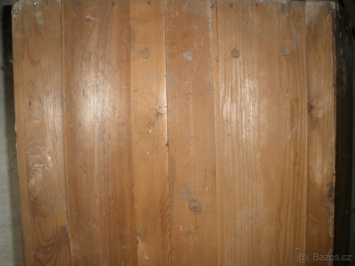 Starožitná rohová skříń - 6