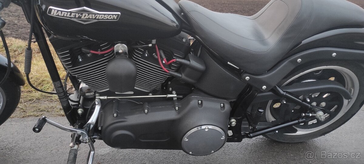 HARLEY DAVIDSON FXSTB Night Train - 6