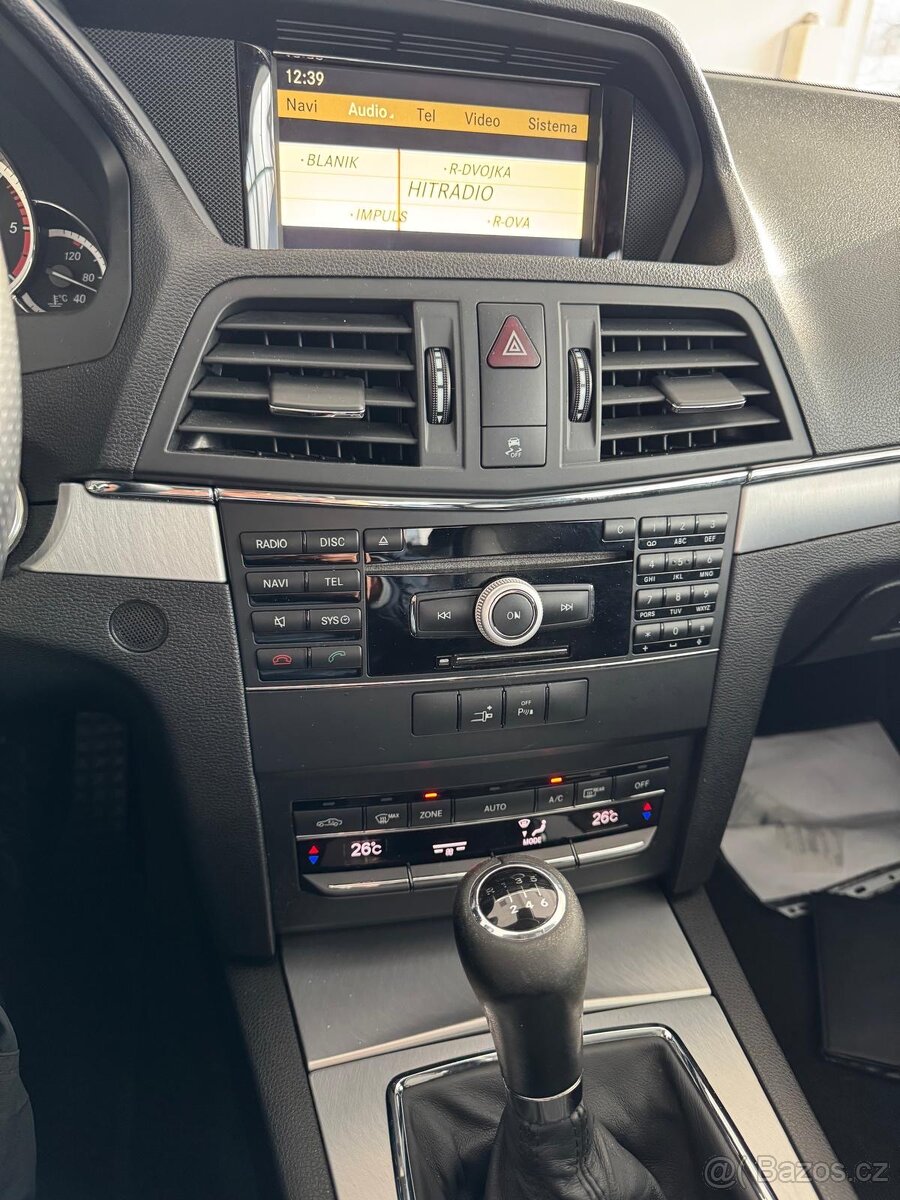 Mercedes-Benz E250CDi // MANUÁL - 6