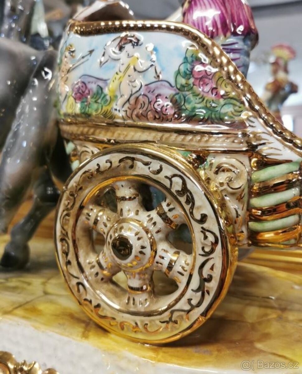 Porcelánová, zlacená socha Capodimonte. Top stav. - 6