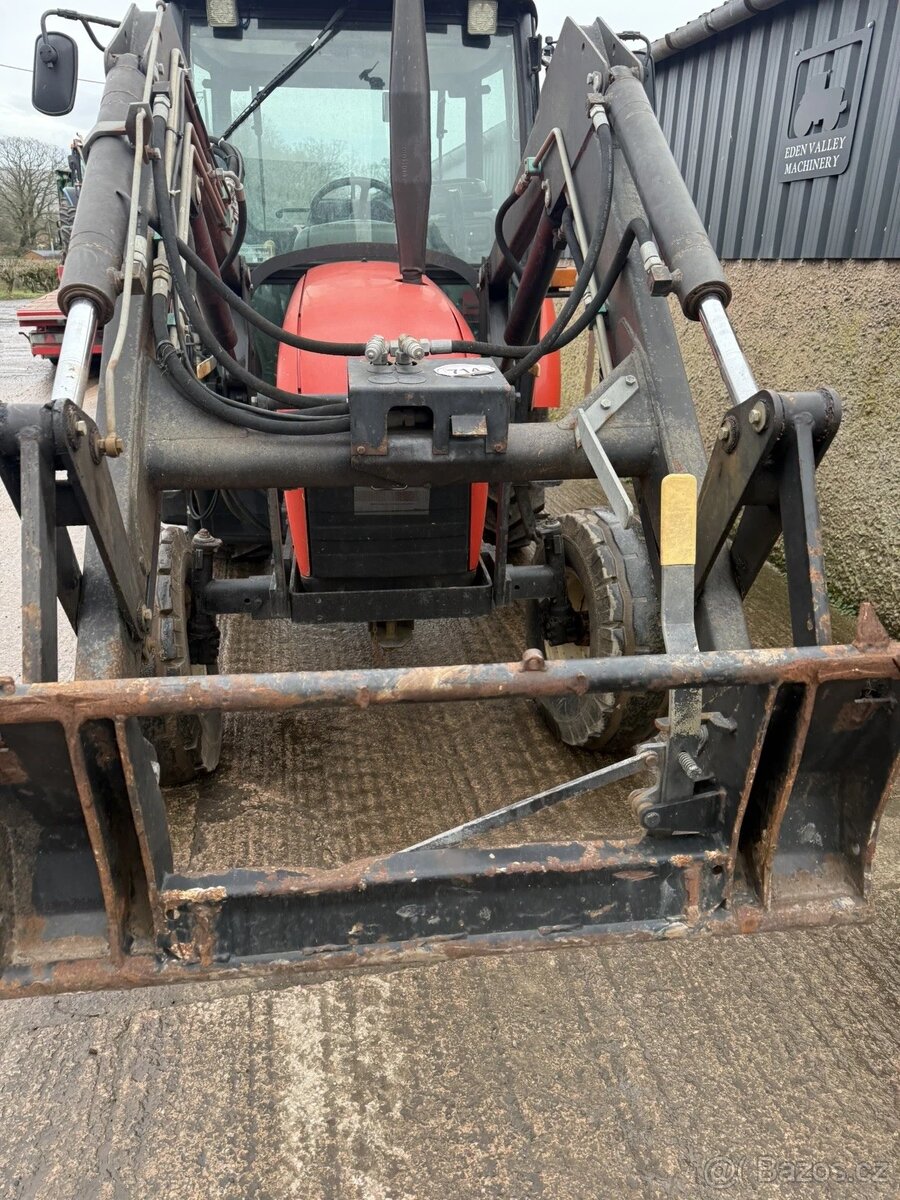 Zetor 4320 s čelním nakladačem s SPZ. 1040Mth - 6