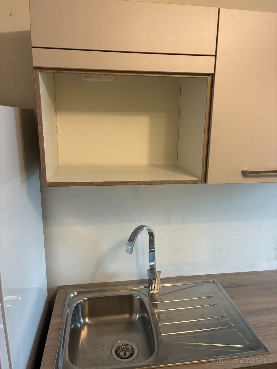 Nová kuchyňská linka se spotřebiči - 6