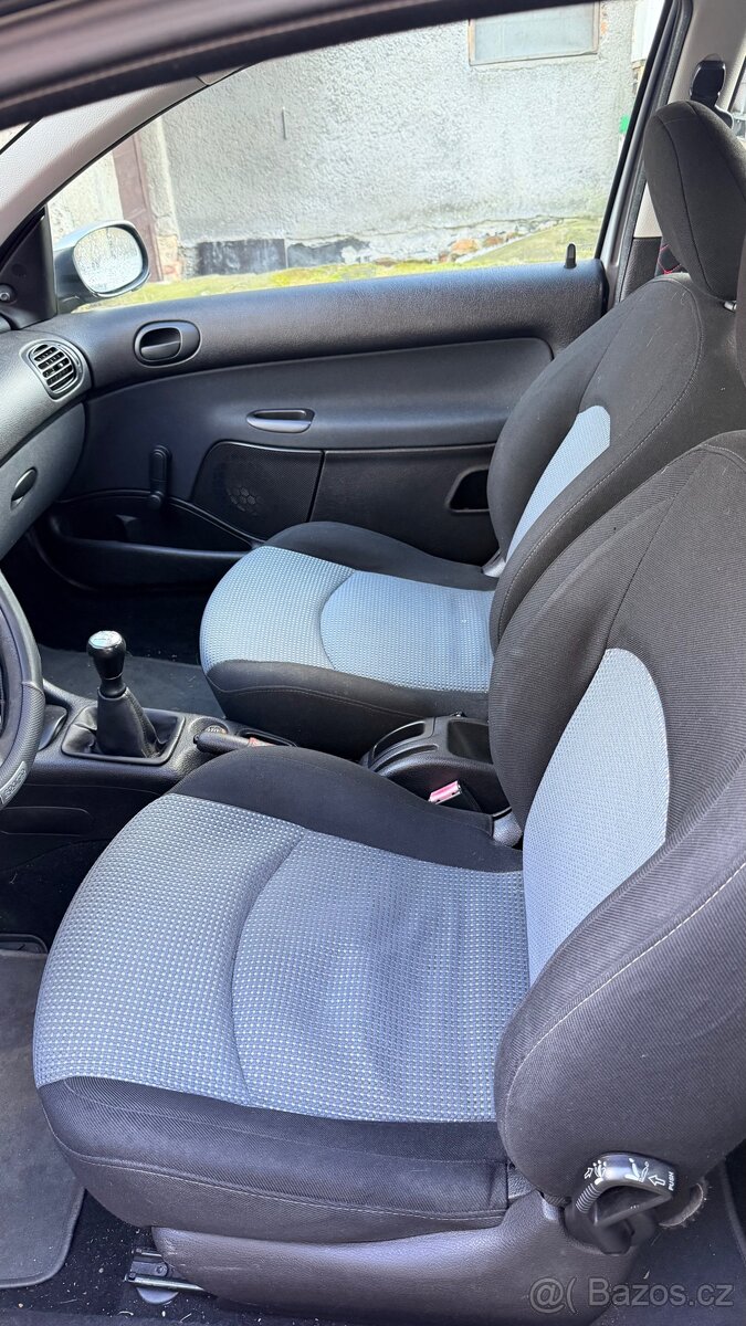 Peugeot 206 - 6
