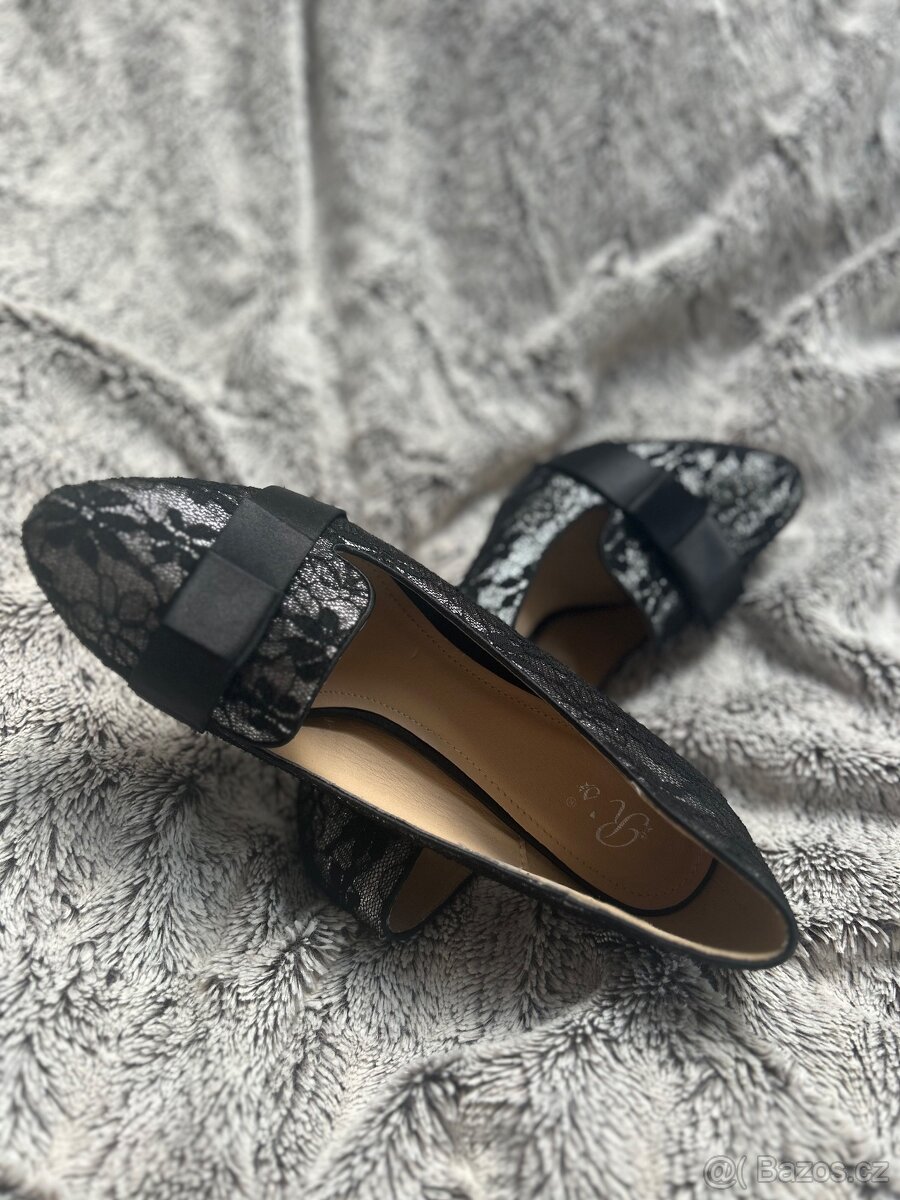 Luxusní krajkové černé lodičky vel 40 - 6