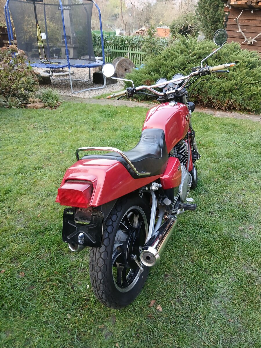 Yamaha XV 1000 TR 1 - 6