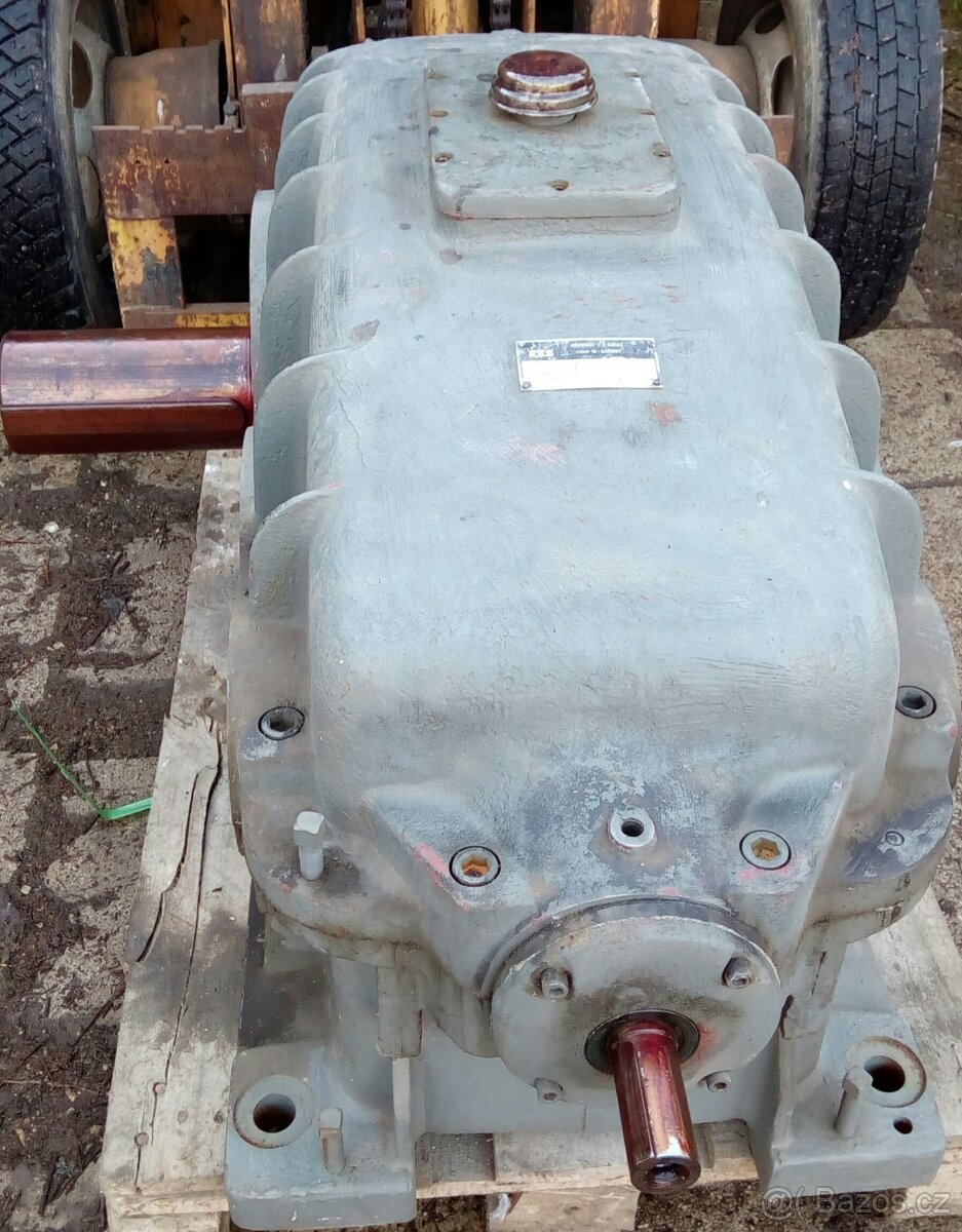 Pomaloběžné elektromotory s převodovkou - 6