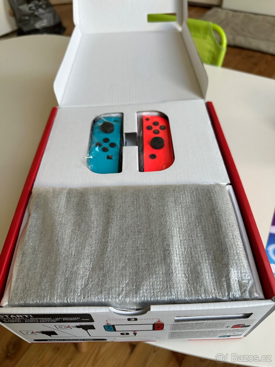 Nintendo switch Oled - top stav v záruce - 6