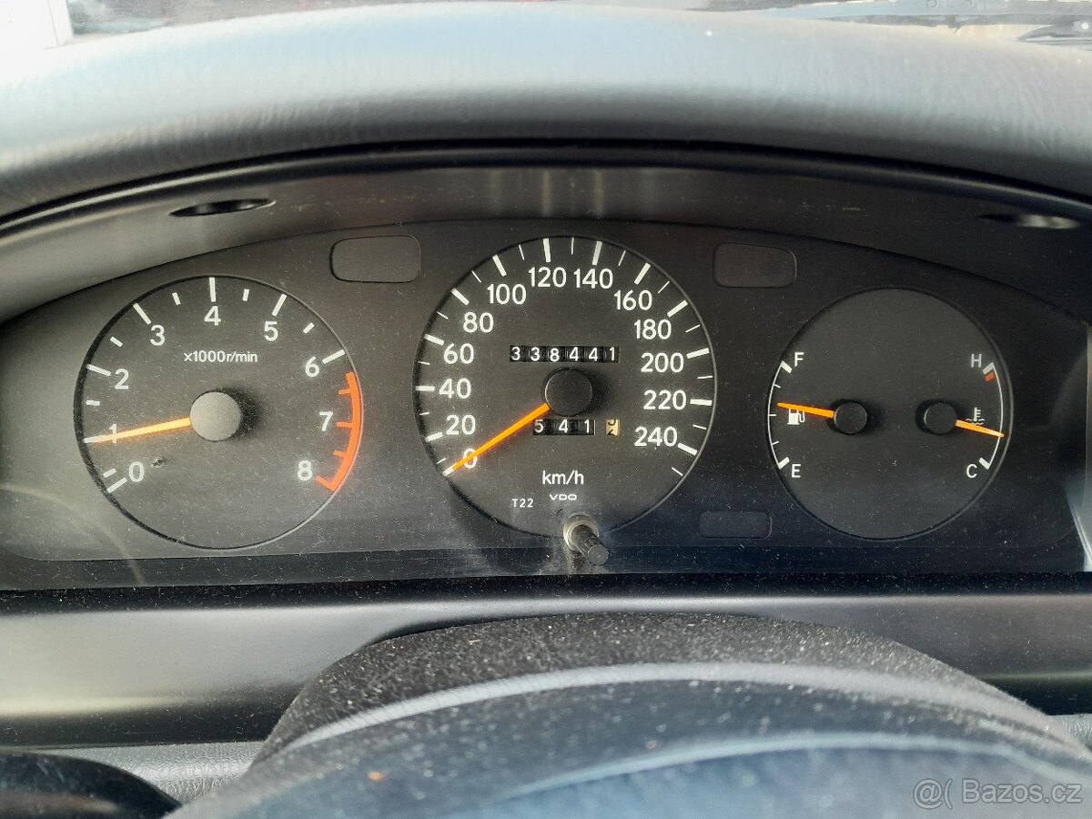 Toyota Carina E 2.0 - 6