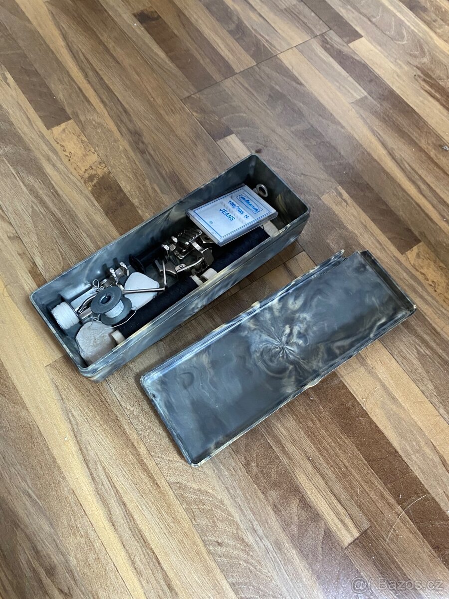 Retro šicí stroj - 6