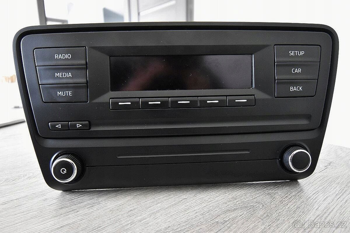 Rádio SWING 5E0 035 872 Octavia III 3 - 6