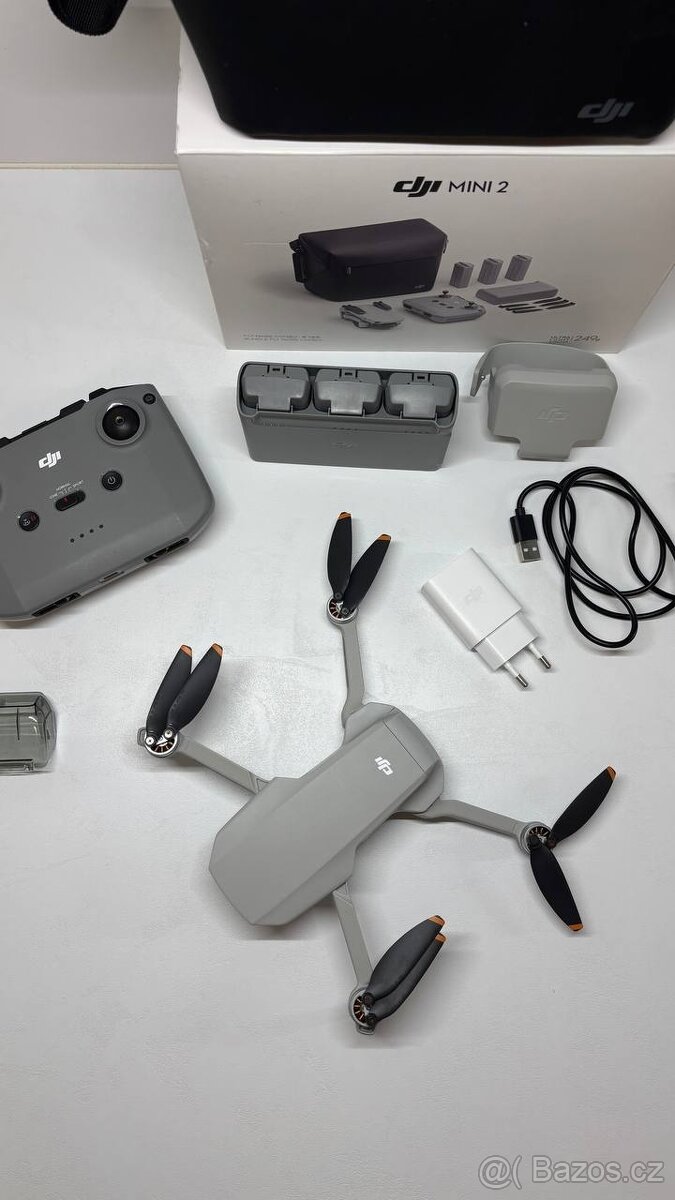 DJI Mini 2 Fly More Combo - 6