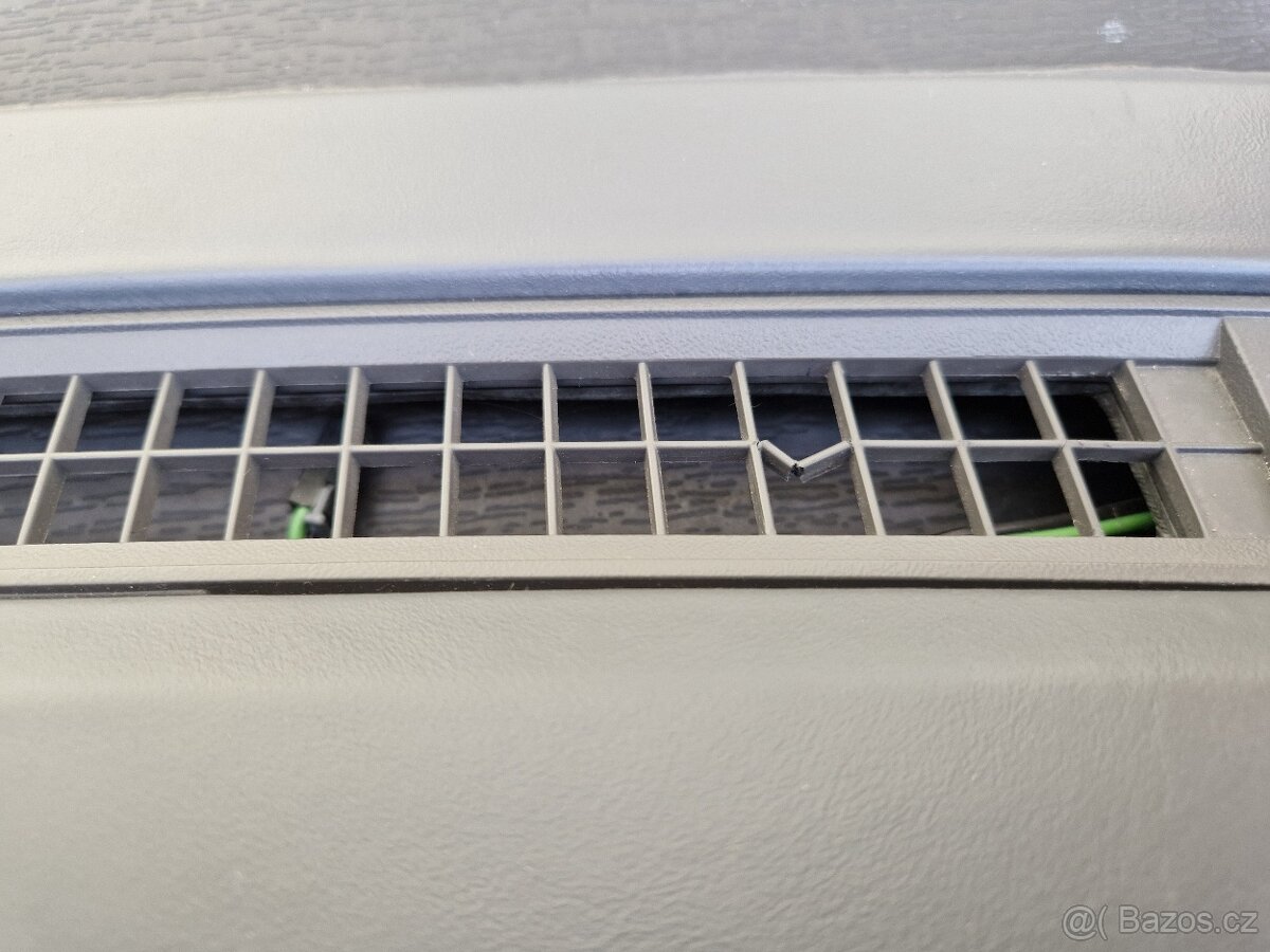 Cadillac Deville palubní deska - 6