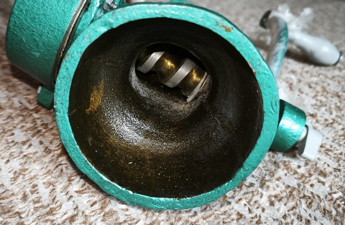 Mlýnek na obilí - Predátor BX 09 - NOVÝ - 6