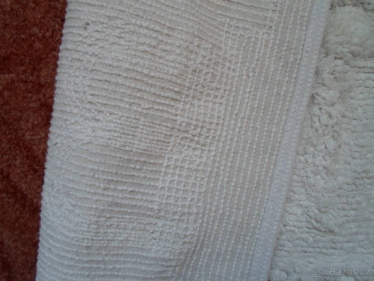 Bílá koupelnová předložka - 6