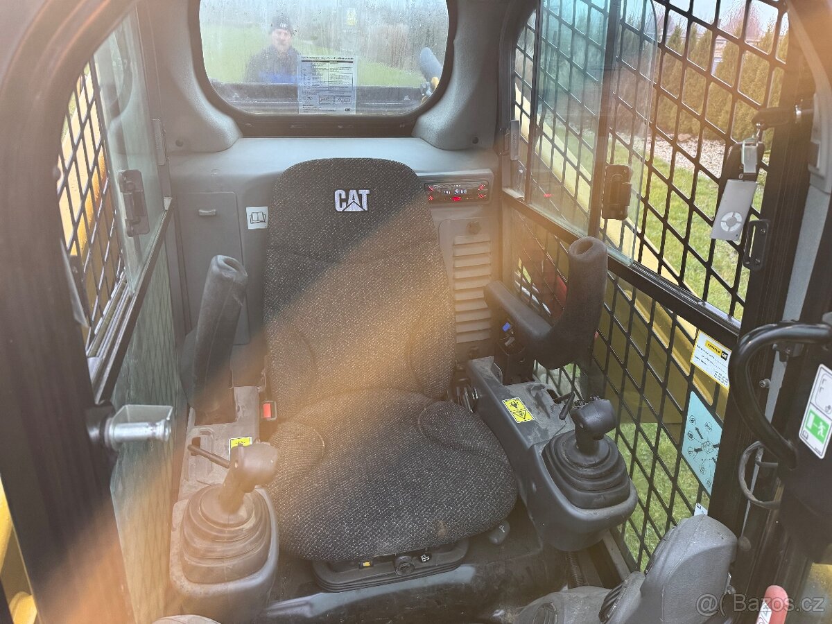 Caterpillar 246 D - 6