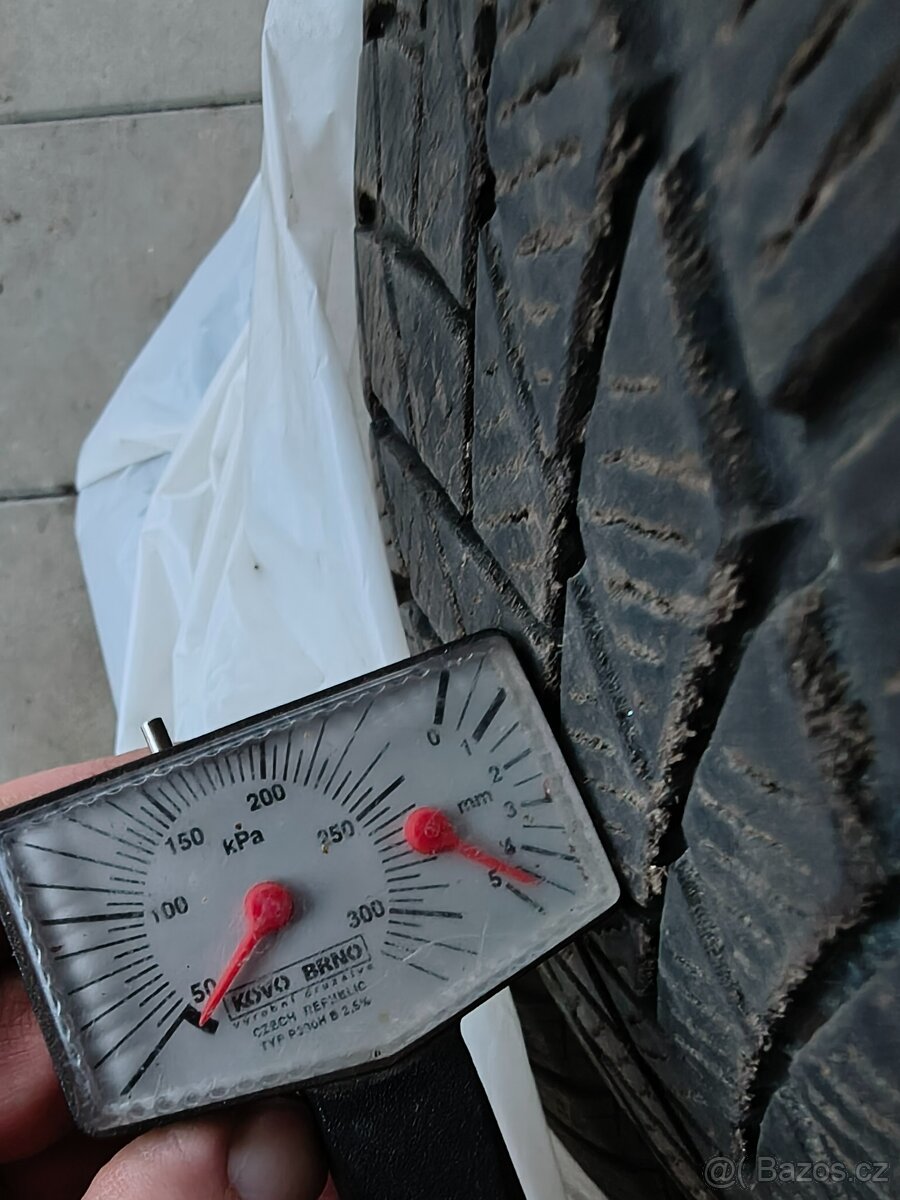 225/50 R17 zimní - 6