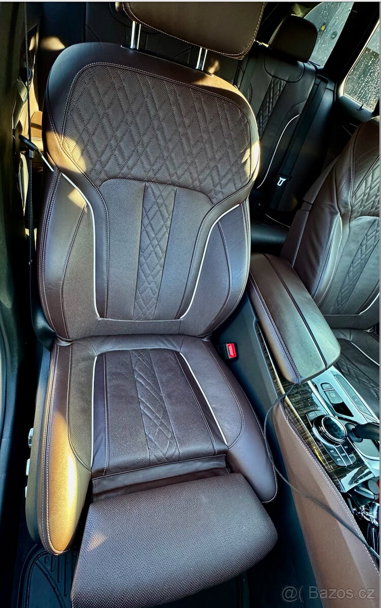 BMW 530d X Drive Bowers & Wilkins Diamond M Paket - 6