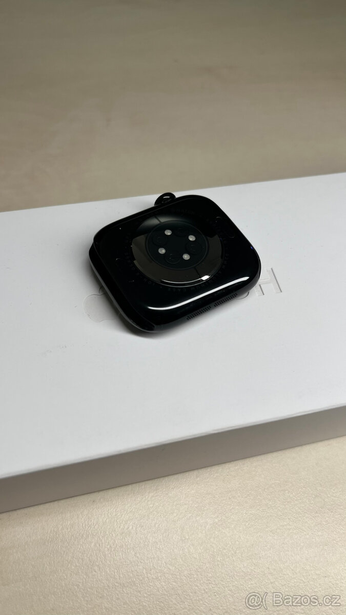 Apple Watch Series 10 42mm - černý hliník / záruka - 6