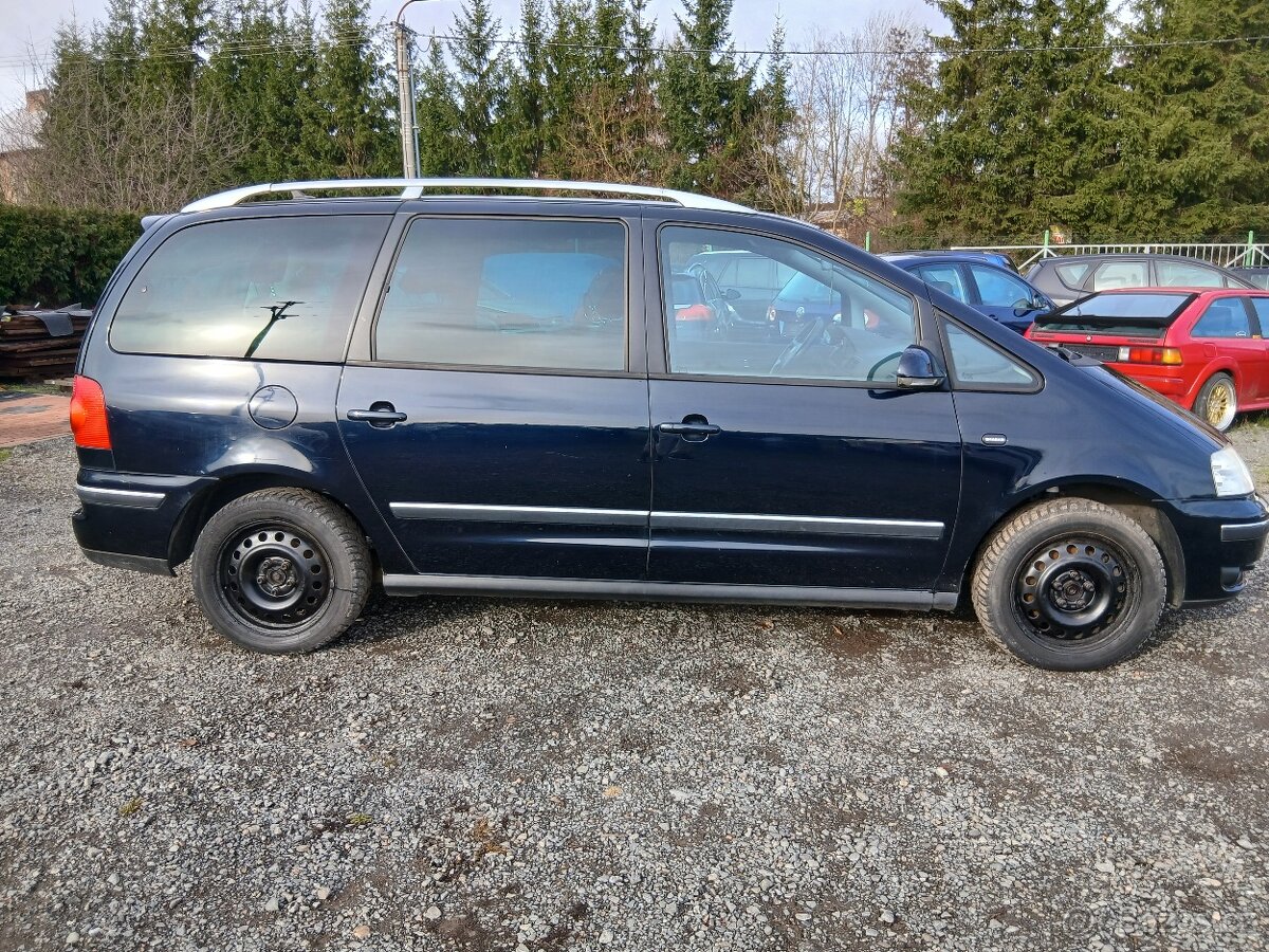 VW Sharan 2.0 TDI, 7 míst, STK 5/27 - 6