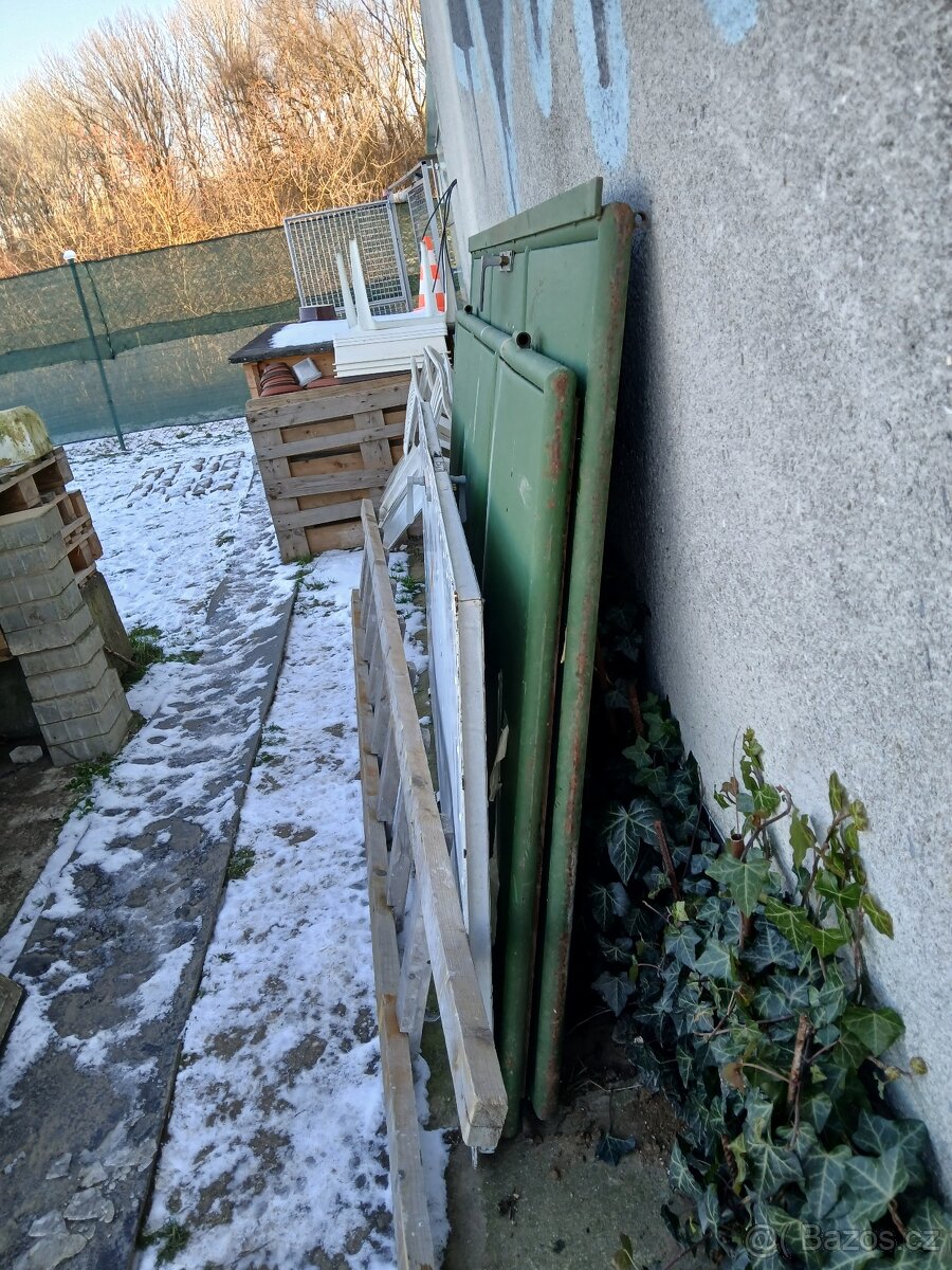 Dvoukřídlá železná vrata - 6