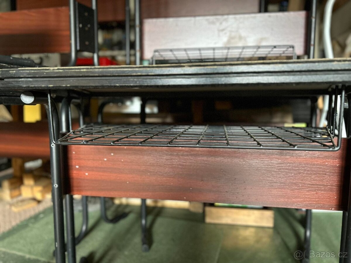 Prodám 15 kancelářských stolů / stolů do učebny - 6