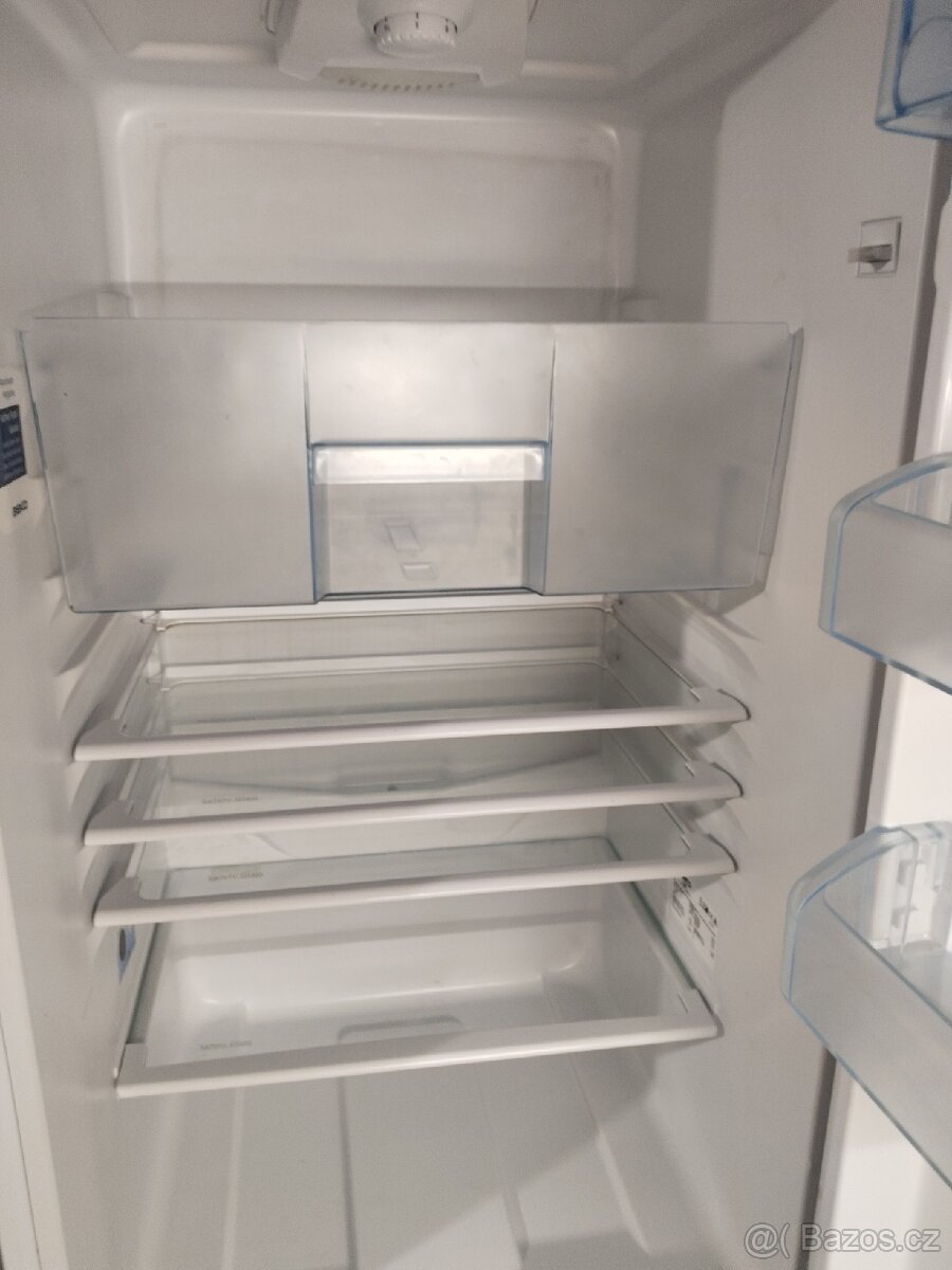 Lednička s mrazákem Beko - 6