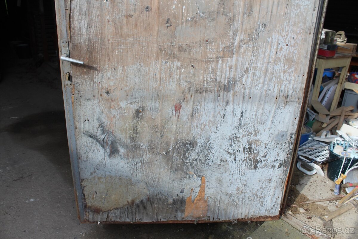 Prodám plechová vrata 240x235 cm - 6