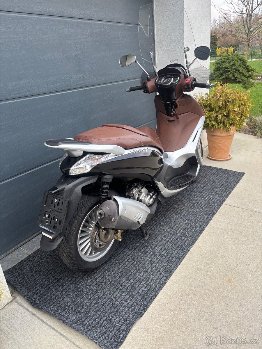 Piaggio Beverly 300i - 6