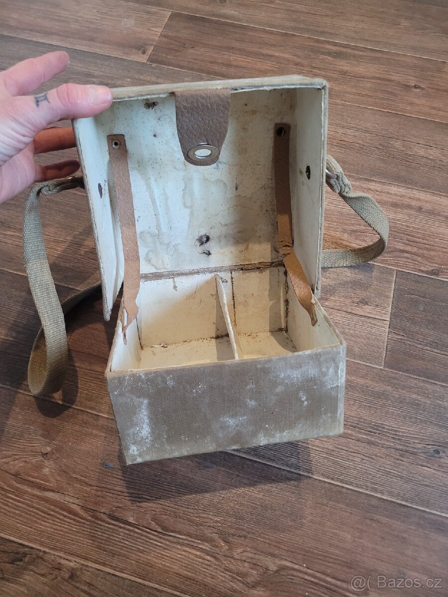 Stará vojenská lékárnička - 6