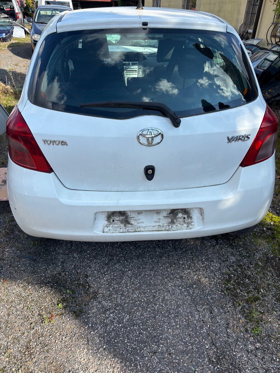 Prodam Toyota yaris 1.0 na ND - 6