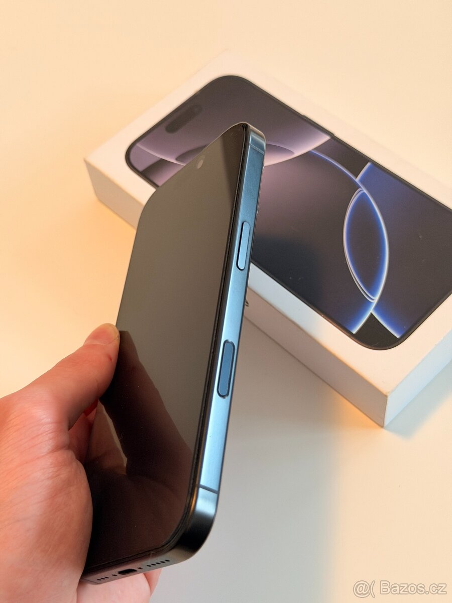 Apple iPhone 16 Pro 128GB černý titan - 6