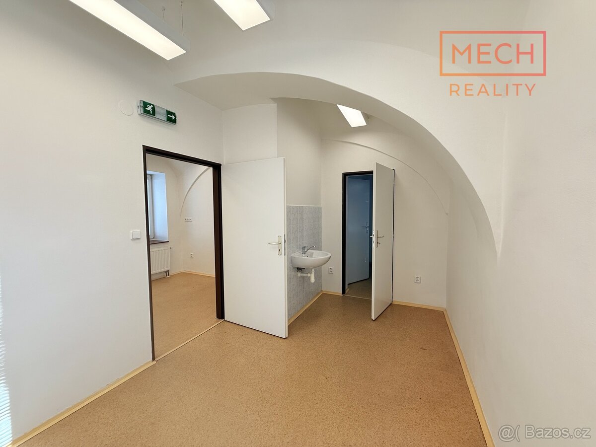 Pronájem komerčního prostoru – Šternberk - 6
