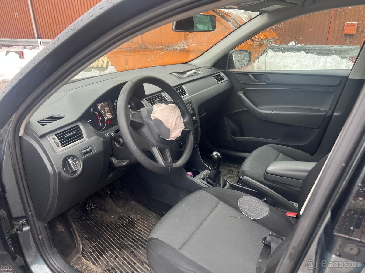 Škoda Rapid 1.2 TSI Klima Modell 2016 //Havárie// - 6