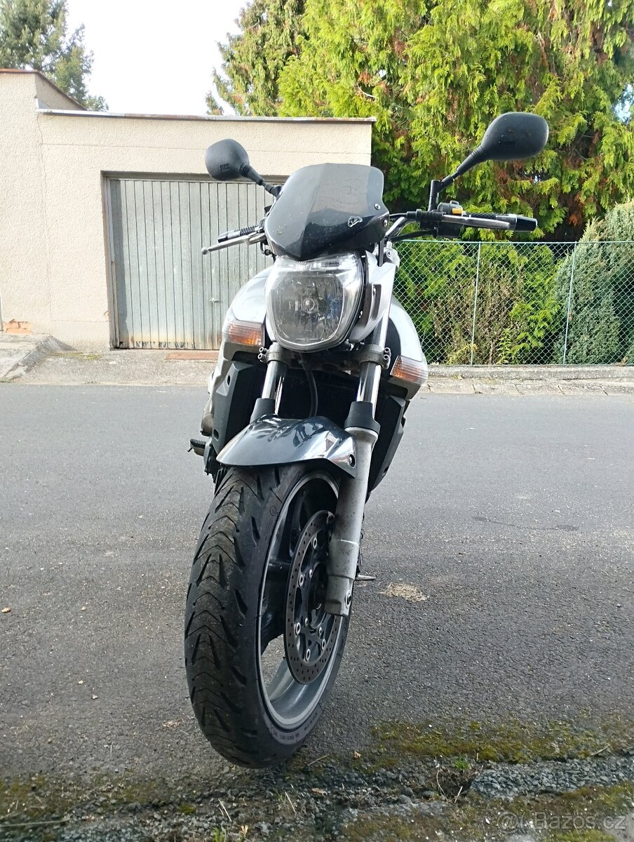 Suzuki GSR 600 - 6