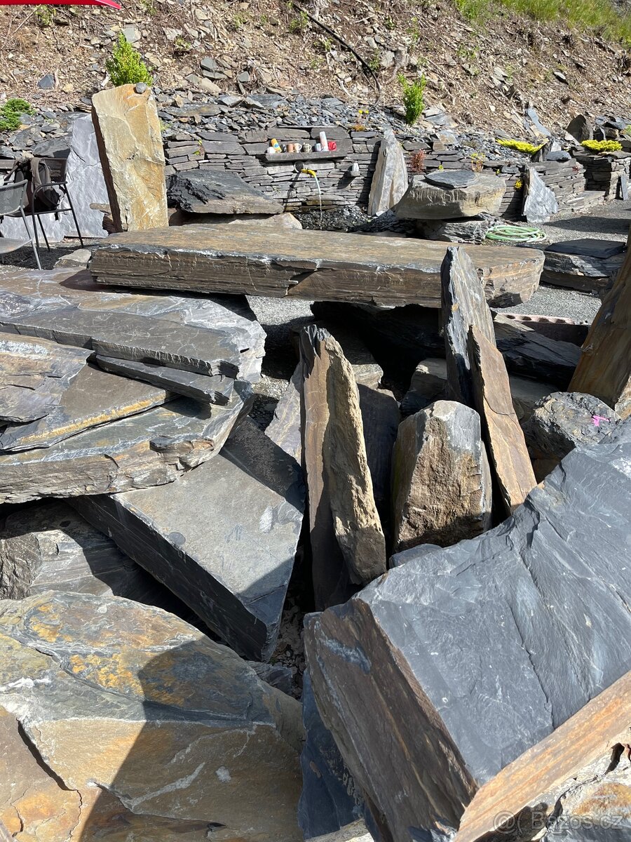 BŘIDLICE DRCENÁ SAMOVAZNÁ MLATOVÁ zahradní dekorační kámen - 6