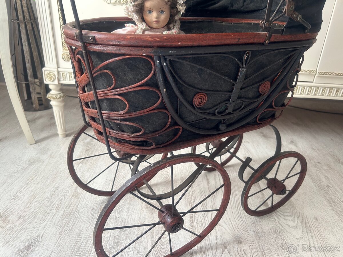 Kouzelná replika historického kočárku pro panenky - 6